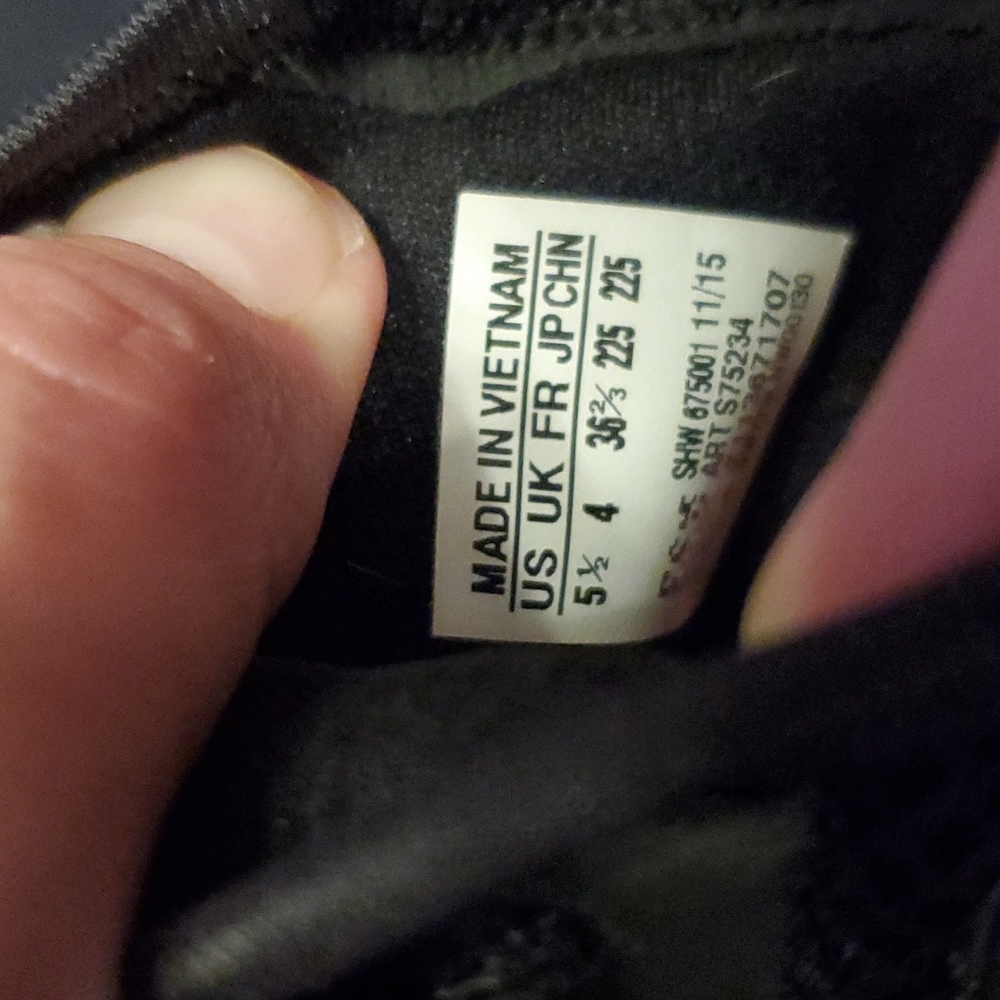 Shoes - Picture 6 of 6